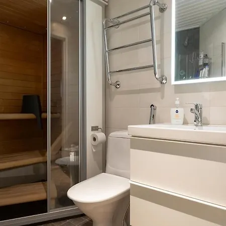 Viihtyisae Kaksio Etu-toeoeloessae Apartment Helsinki